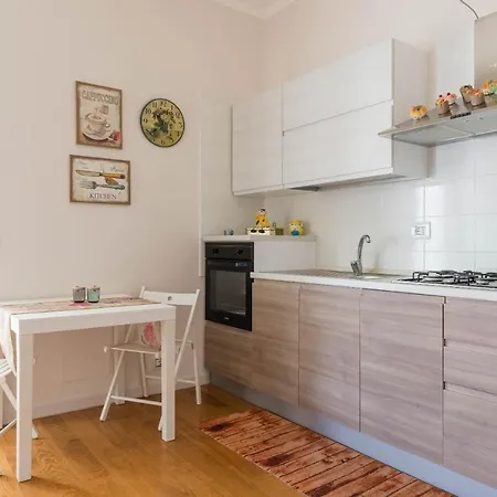 Casa Torre Di Specchio 2 Con Piscina * Μπάρι